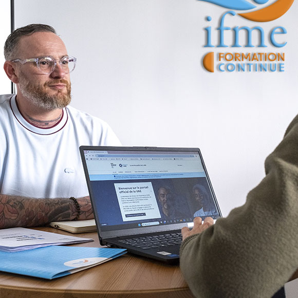 Un candidat en entretien VAE à l'IFME