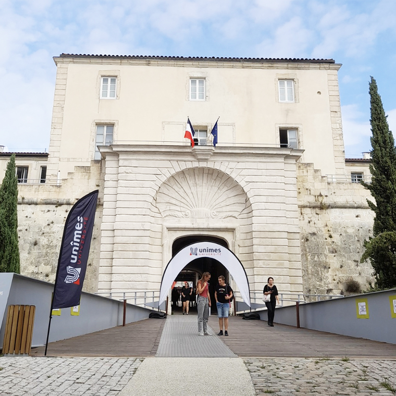 L'entrée du site vauban de l'université de nîmes
